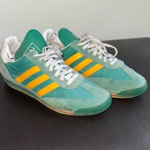 MAKE OFFER! adidas Green & Yellow Retro Trainer Sneakers Shoes Men's 10US